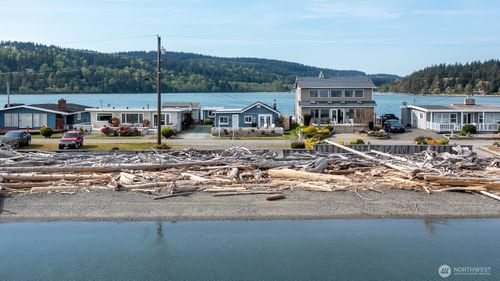 289 Driftwood Shores Rd, Camano Island, WA, 98282-8486 | Card Image
