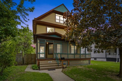 2213 Iowa St, Davenport, IA, 52803-3027 | Card Image