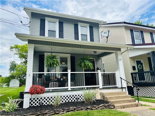 211 Kenwood St, Marietta, OH, 45750-3420 | Card Image