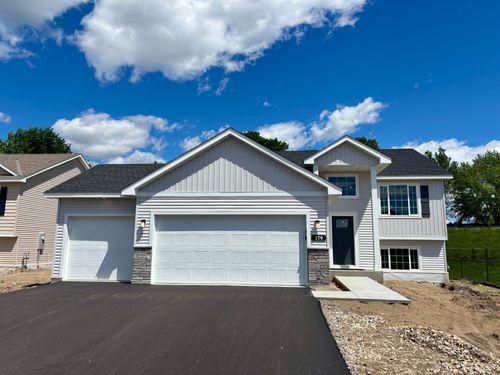 579 Mallard St Ne, Hanover, MN, 55341-4151 | Card Image