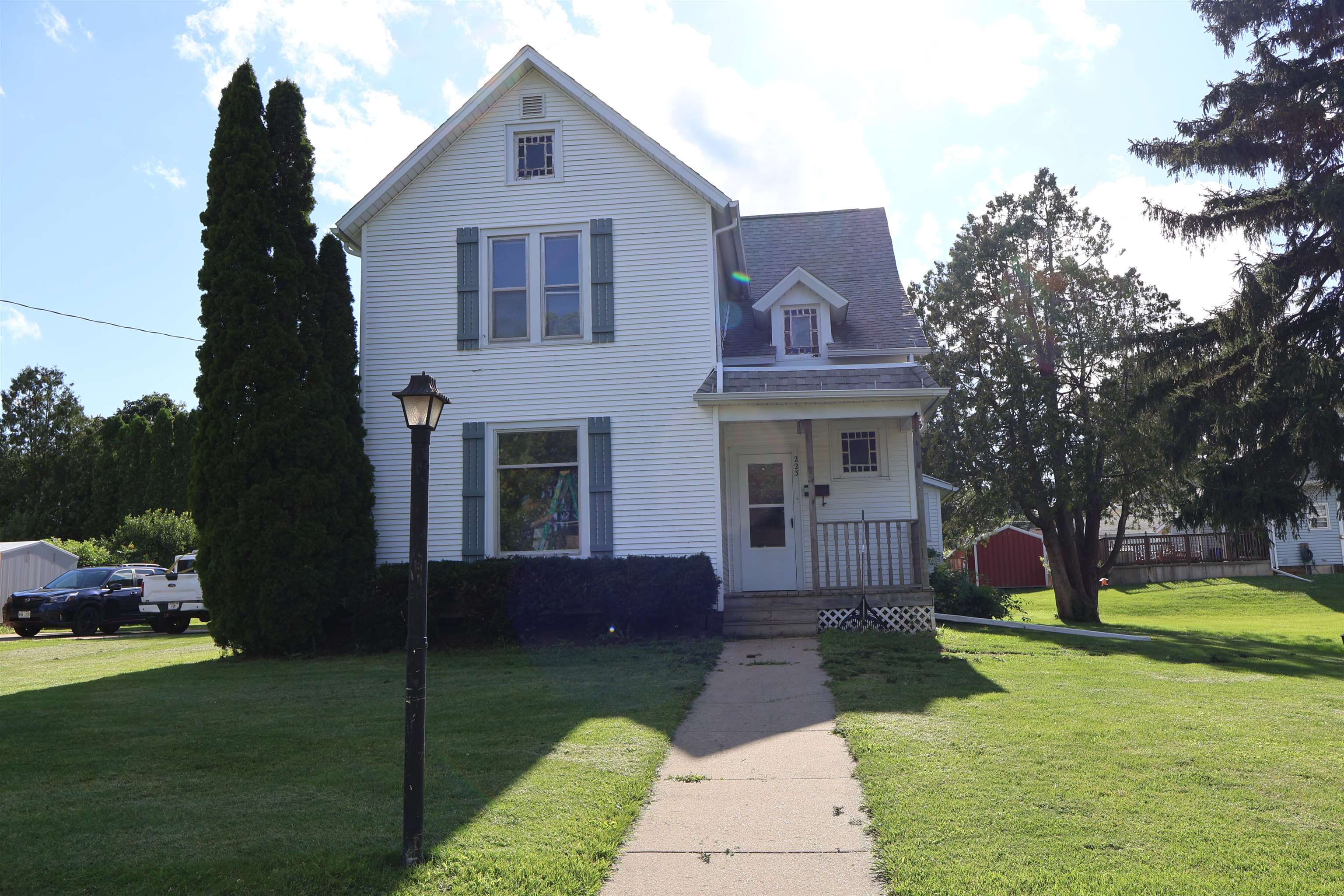 Tyler St, Lancaster, WI 53813