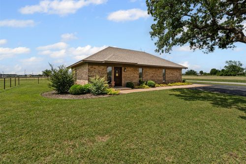 108 Carol St, Graham, TX, 76450-6257 | Card Image