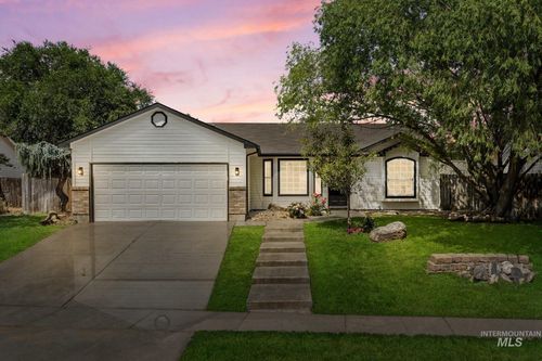 581 N Shady Grove Way, Kuna, ID, 83634-2160 | Card Image