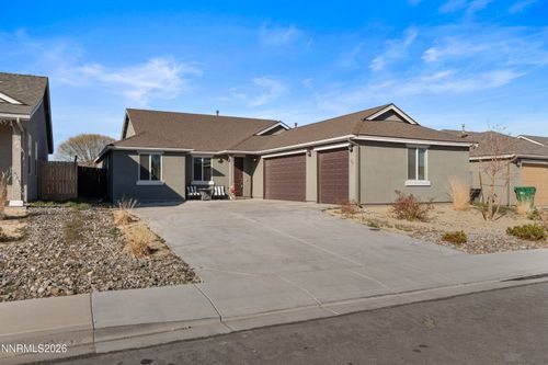 546 Country Hollow Dr, Fernley, NV, 89408-4533 | Card Image
