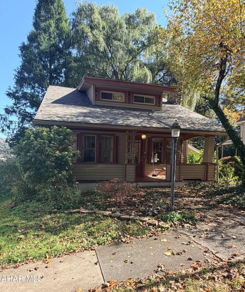 4021 Ridge Ave, Altoona, PA, 16602-2939 | Card Image