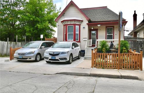 13 Leeming St, Hamilton, ON, L8L5T4 | Card Image