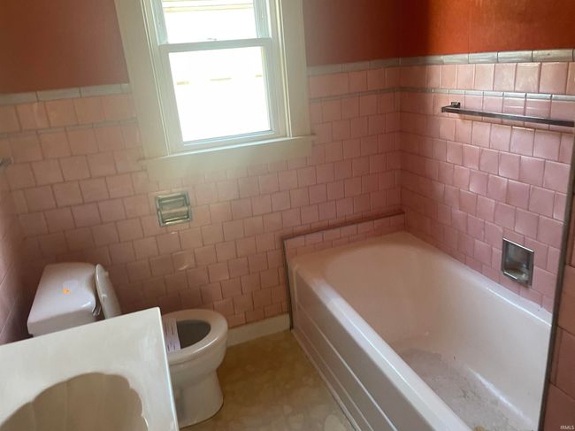 1611 S Washington St, House other with 2 bedrooms, 2 bathrooms and null parking in Kokomo IN | Image 20