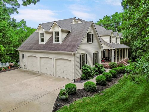 14615 Whippoorwill Ln, Greenwood, MO, 64034-8302 | Card Image