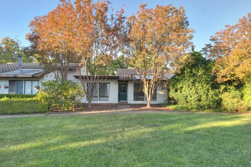 2526 Overhill Ln, Davis, CA, 95616-3051 | Card Image