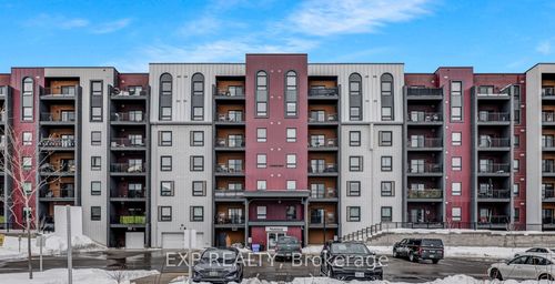 101-4 Spice Way, Barrie, ON, L9J0M2 | Card Image