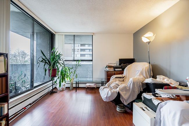 205 - 3755 Bartlett Court, Condo with 1 bedrooms, 1 bathrooms and 1 parking in Burnaby BC | Image 12