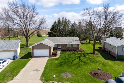 309 E Brownlie Lane, Long Grove, IA, 52756 | Card Image