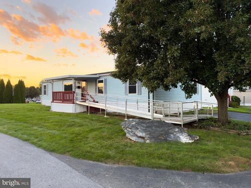 201 Silver Wind Ct N, LANCASTER, PA, 17603-2182 | Card Image