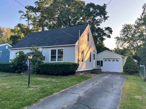 16 Seneca Ave, Essex Junction, VT, 05452-3522 | Card Image