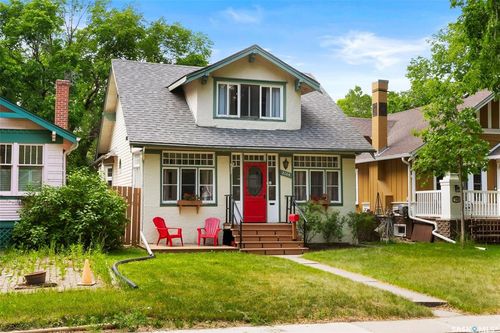 2160 Montague St, Regina, SK, S4T3J9 | Card Image