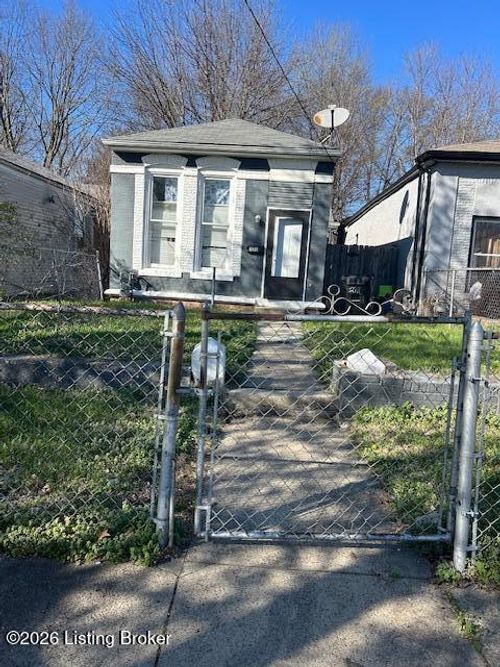 2711 W Kentucky St, Louisville, KY, 40211-1215 | Card Image