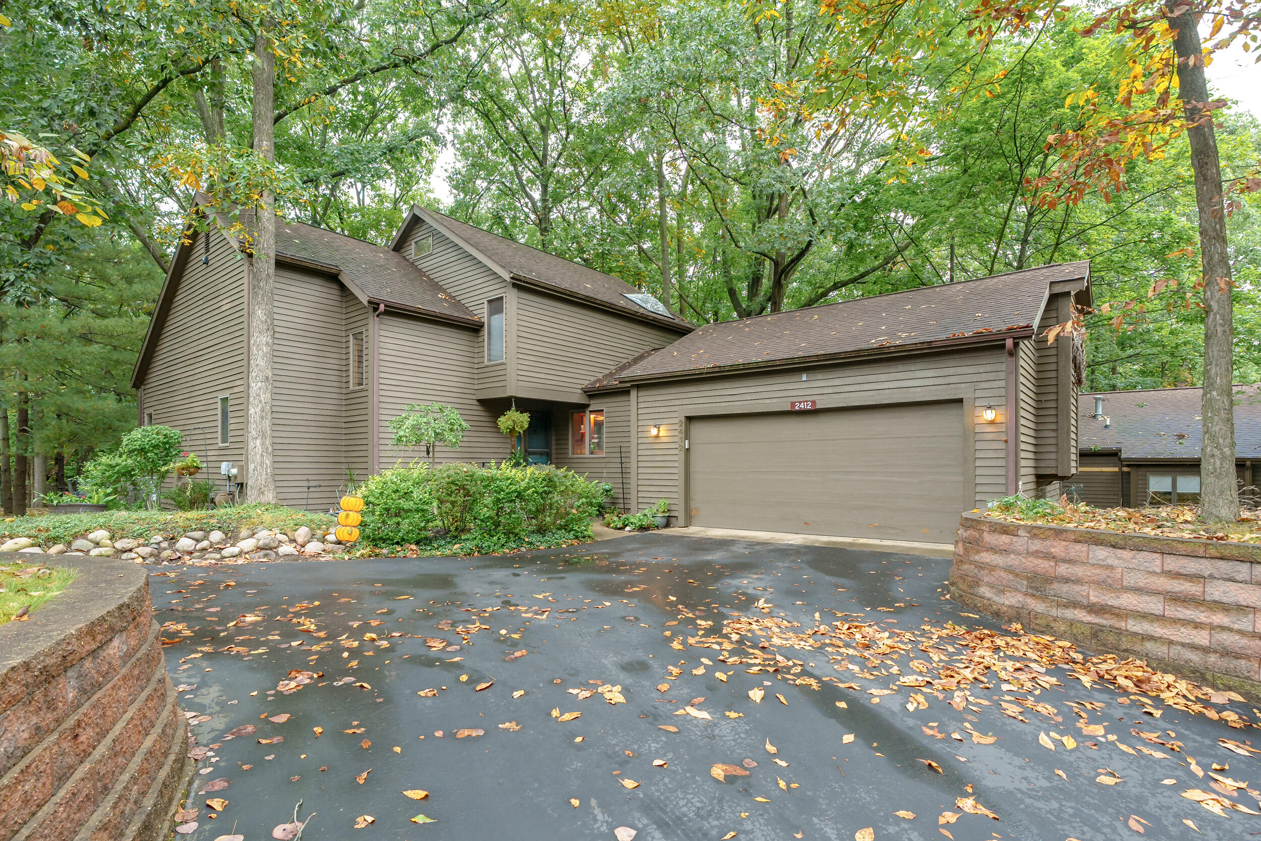 Highpointe Dr, Kalamazoo, MI 49008