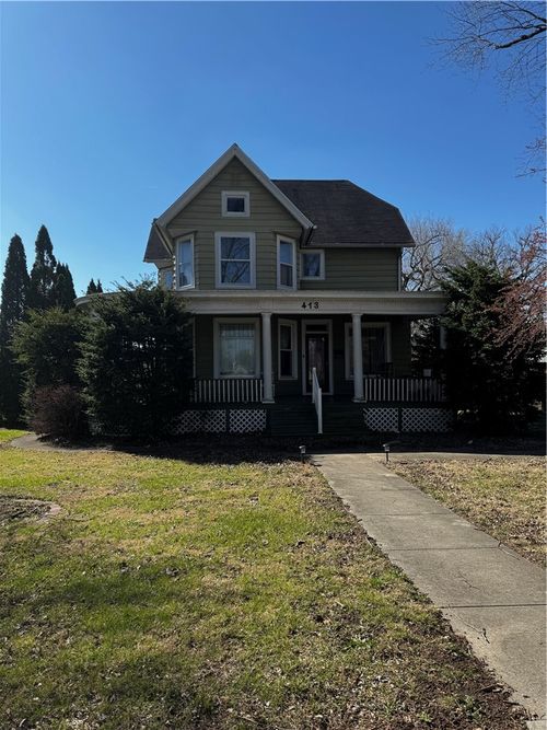 413 8th St, Lincoln, IL, 62656-2561 | Card Image