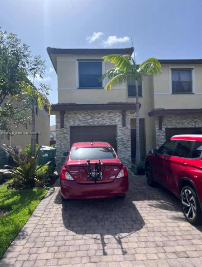 0 - 25042 Sw 107th Ct, Townhouse with 3 bedrooms, 2 bathrooms and null parking in Homestead FL | Image 1