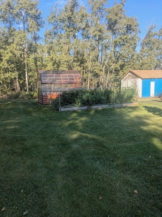 5126 49 Th Ave, House other with 4 bedrooms, 2 bathrooms and 6 parking in Wanham AB | Image 36