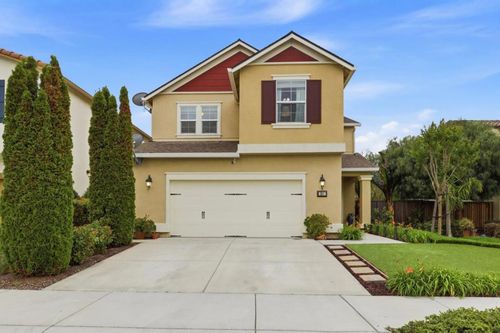 301 Promise Way, Hollister, CA, 95023-7042 | Card Image