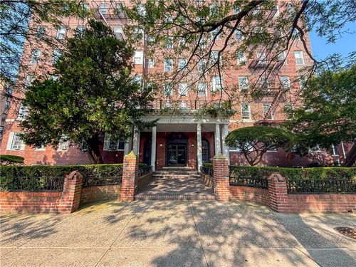 apt-4g-1500 Ocean Pkwy, Brooklyn, NY, 11230-6461 | Card Image