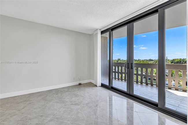 APT-624 - 90 Edgewater Dr, Condo with 2 bedrooms, 3 bathrooms and null parking in Coral Gables FL | Image 5
