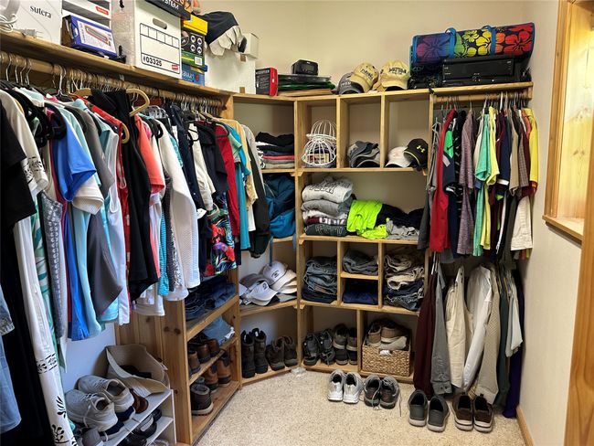 Walk in Closet | Image 19
