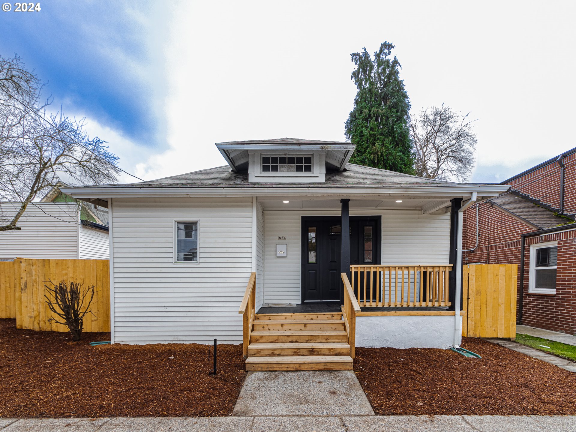 Tacoma St, Portland, OR 97202