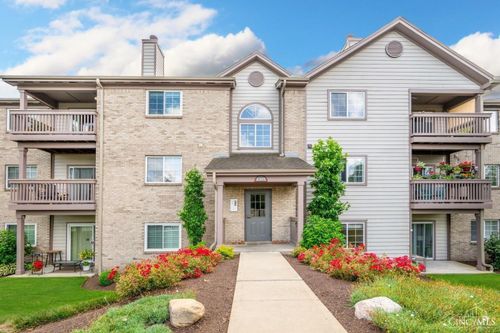 8395 Spring Valley Ct, West Chester, OH, 45069-6752 | Card Image