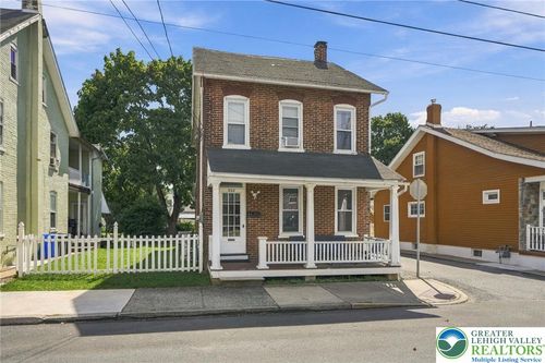 562 Ridge Street, Emmaus Boro, PA, 18049 | Card Image