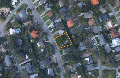 527 W Davis Blvd, TAMPA, FL, 33606-4012 | Card Image