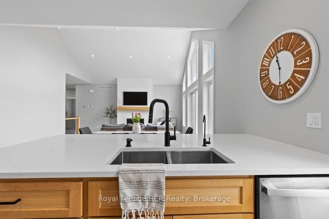 13 Jonathan Cres, House other with 4 bedrooms, 3 bathrooms and 4 parking in Mildmay ON | Image 17