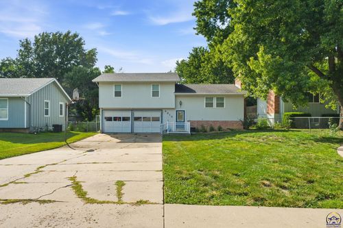 4213 Se Virginia Ct, Topeka, KS, 66605 | Card Image