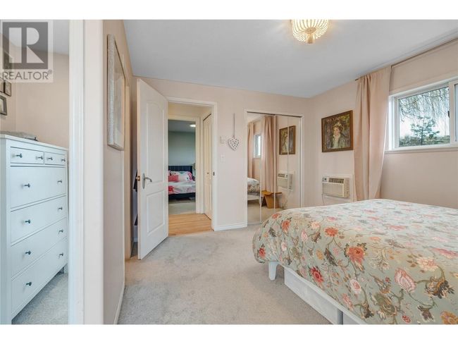 12018 Trayler Pl, House other with 3 bedrooms, 2 bathrooms and 1 parking in Summerland BC | Image 12