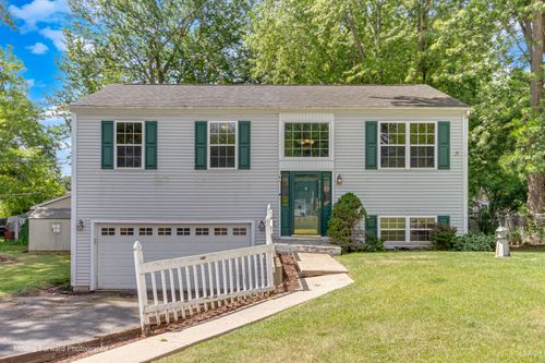 8315 Ramble Rd, Wonder Lake, IL, 60097-5100 | Card Image
