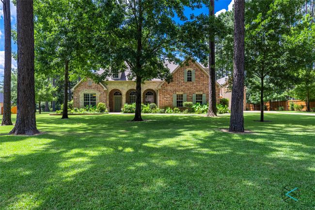 View of front of house with a front lawn | Image 7