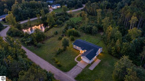 46-916 N Pine Ridge Drive, Ludington, MI, 49431 | Card Image