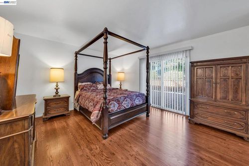 1810 Boxwood Dr, Concord, CA, 94519-1404 | Card Image