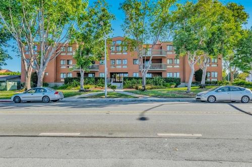 106-2425 S Norfolk St, San Mateo, CA, 94401-2022 | Card Image
