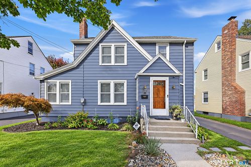 108 Cromwell St, Hartford, CT, 06114-2818 | Card Image