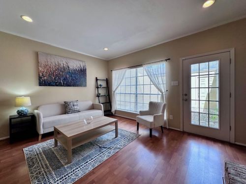 apt-109-2228 S Piney Point Rd, Houston, TX, 77063-1426 | Card Image