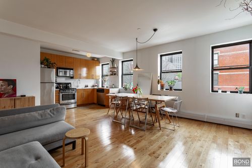 3-84 Green St, Brooklyn, NY, 11222-6529 | Card Image
