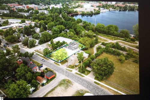 807 Lake Ave, Traverse City, MI, 49684-3268 | Card Image