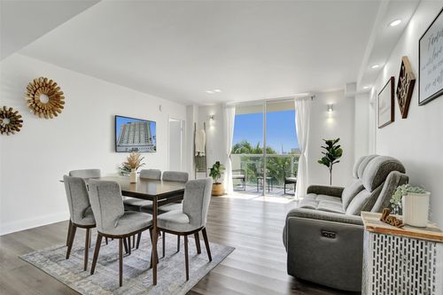 apt-610-13499 Biscayne Blvd, North Miami, FL, 33181-2027 | Card Image