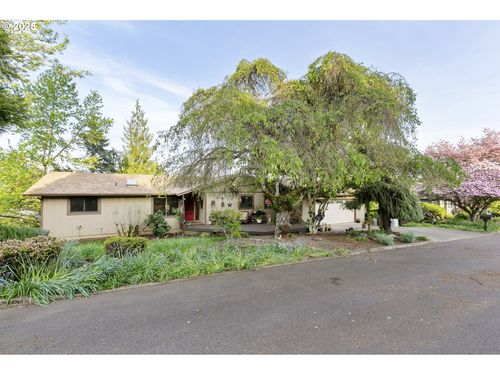 225 Nw Brier Ave, Dundee, OR, 97115-1007 | Card Image