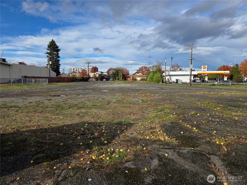 225 Auburn Way S, Auburn, WA, 98002-5423 | Card Image