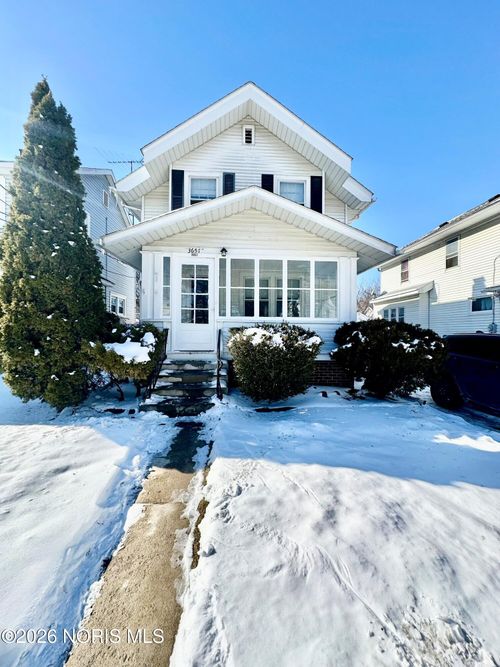 3651 Leybourn Ave, Toledo, OH, 43612-1062 | Card Image