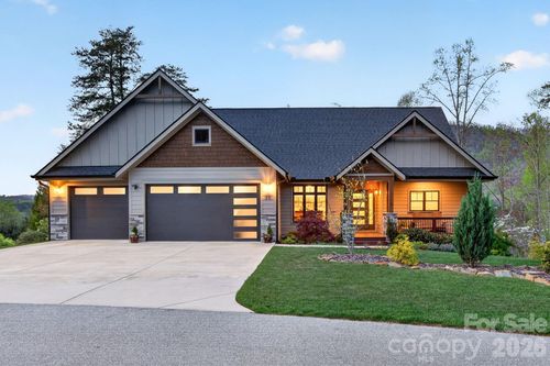77 Village Pointe Ln, Asheville, NC, 28803-2761 | Card Image
