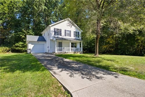 3244 Nelson Ave, Youngstown, OH, 44505-4333 | Card Image